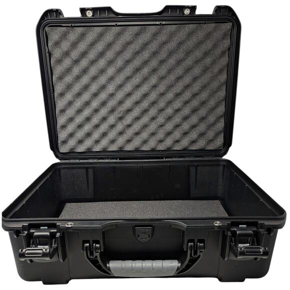 Canada Goose Hard Shell Travel Utility Case Foam Lined Rugged Waterproof Style - Picture 2 of 5